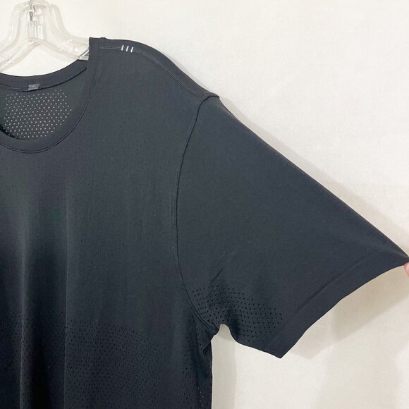 Lululemon Metal Vent Tech Short Sleeve Shirt Black Crewneck - Men's Large - Picture 4 of 7